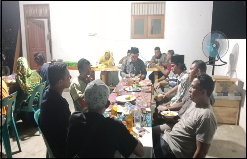 Buka puasa bersama kepala desa, perangkat,dan lembaga Desa Suka Rakyat